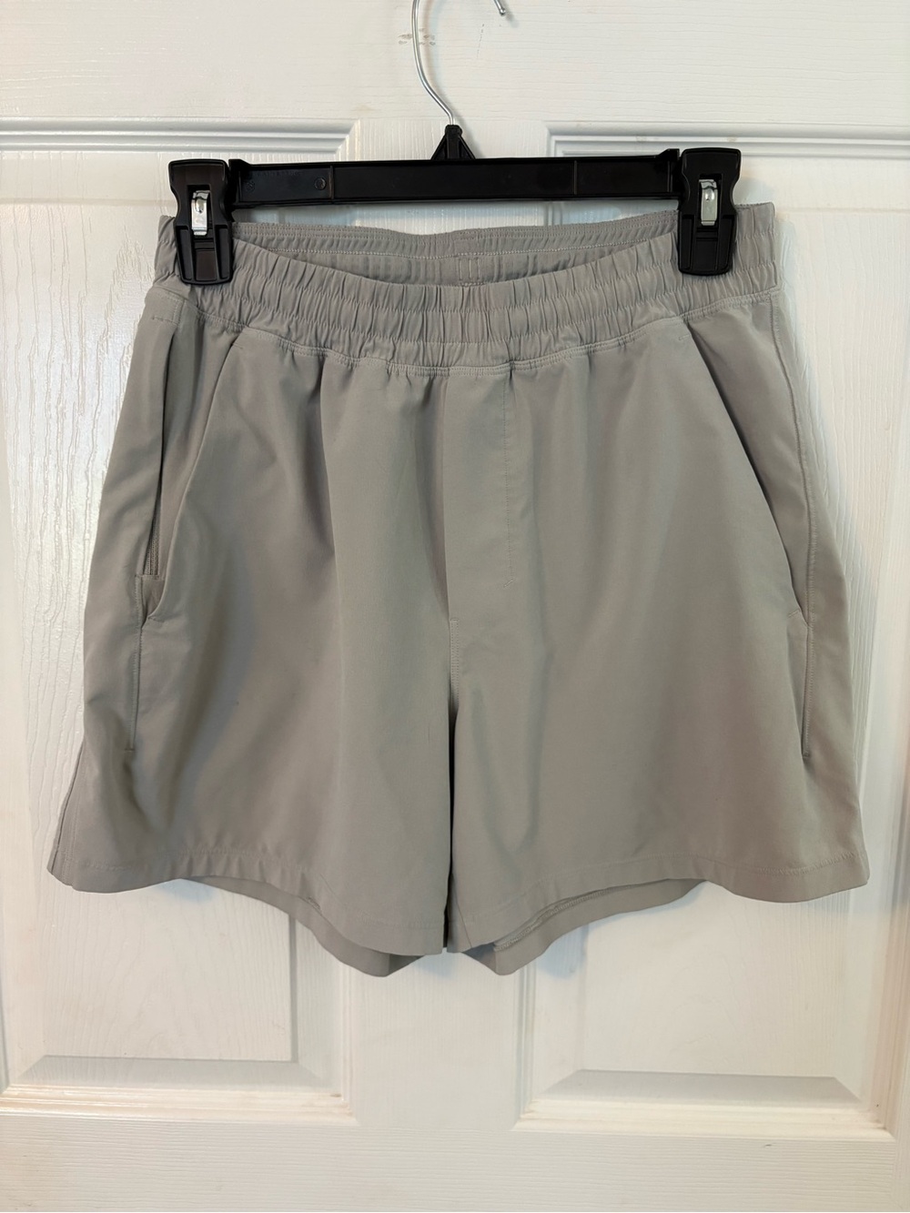 Lululemon Pace Breaker Linerless 5” shorts